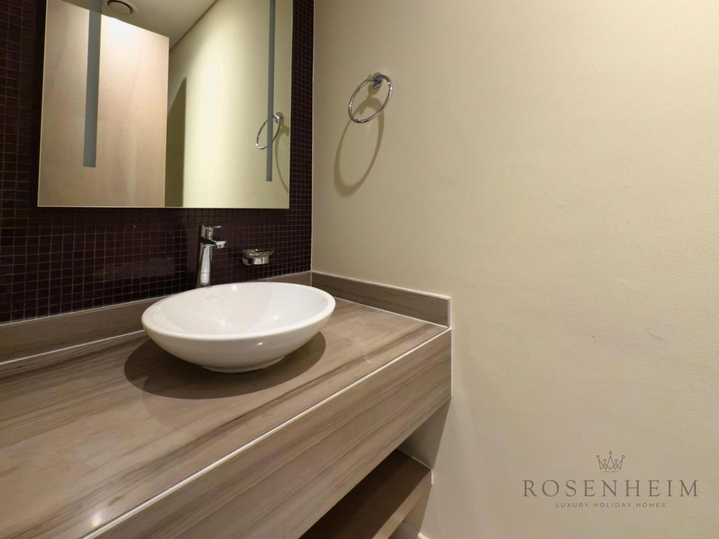 32 Percent Applied On Comfortable 1 Bedroom Luxury In Business Bay Holiday home *